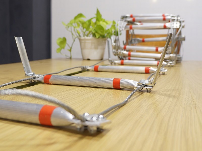 phan loai thang day thoat hiem